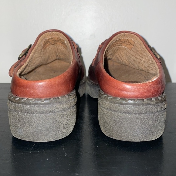 Women's 6M Bare Traps Jupiter Leather Brown Clogs Slip On Mules Brown CUTE! - Picture 3 of 12